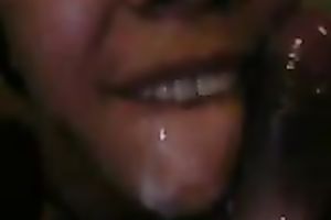 Ebony floozy is glad to engulf 10-Pounder and gulp some sex cream