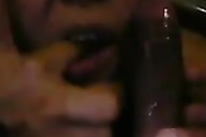 Ebony floozy is glad to engulf 10-Pounder and gulp some sex cream