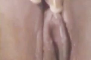 When I have my flat to myself I love to finger fuck my snatch on cam