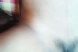 Indian slut lets her paramour fuck her in missionary position