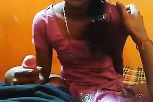 Indian slut lets her paramour fuck her in missionary position
