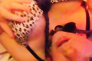 I place my fingers on my vagina and just move 'em up and down