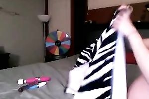 My cute preggo housewife uses two toys to satisfy herself