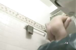 My friend's girlfriend can hypnotize any guy with her big arse