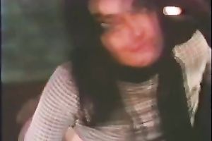 Retro harlots dance in a club and show their oral-stimulation skills