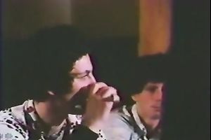 Retro harlots dance in a club and show their oral-stimulation skills