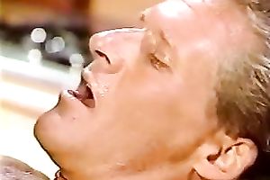 Slutty and dirty wench with fine a-hole jumps on the 10-Pounder