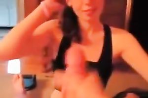 Cum-addicted redhead sucks her lover's shlong like a true floozy