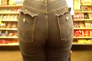 Woman with large a-hole receives caught on my hidden web camera in a mall