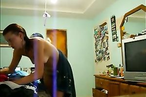 This dark brown playgirl can't live without to change her raiment on cam