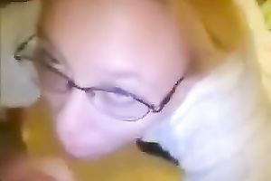 Nerdy and corpulent girlfriend sucks my schlong for a facial