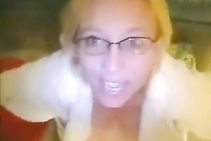 Nerdy and corpulent girlfriend sucks my schlong for a facial