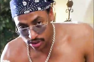 Black stud feeds 2 insatiable harlots with his 10-Pounder