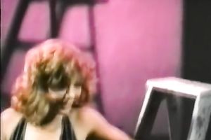 Muscle fellow admires the engulfing talent of unshaved playgirl