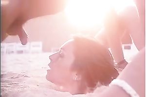 Awesome oral stimulation from hawt and slutty playgirl on the beach