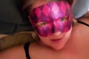 This wench in mask truly knows how to give astonishing oral sex