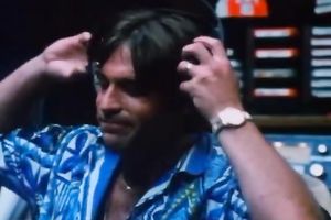 Horny hoes take up with the tongue every other's vaginas and share a pecker in retro movie