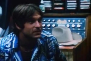 Horny hoes take up with the tongue every other's vaginas and share a pecker in retro movie