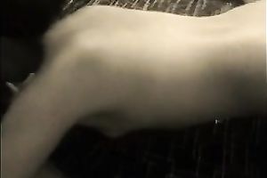 Homemade clip with my Asian GF demonstrating her valuable arse