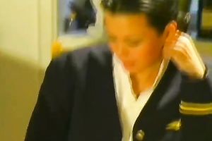 Brunette hussy enjoys vehement cunni and shows her blowjob skills