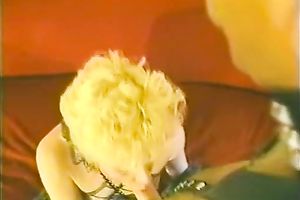 Kinky and dirty lesbians kiss compilation hawt blonde sucks the 10-Pounder