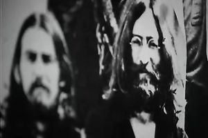 Two chaps with tinny dongs try to please horny cougars