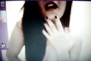 I love this Filipino web camera model and I indeed like what she is doing