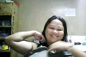 Filipina plump brunette hair woman on livecam str8 out of shower