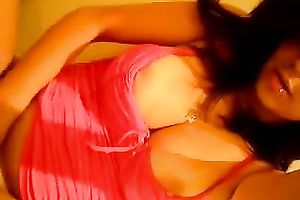 Insanely hawt cam model with overweight arse puts on a great show for me