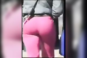 Collection of hawt booties walking down the streets each day