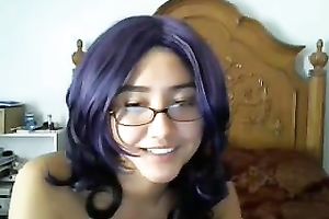 This four eyed camwhore with well-matured tits is driving me avid