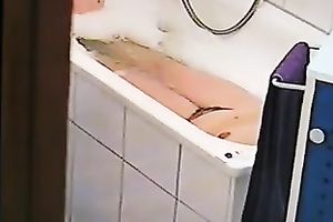 My lascivious girlfriend knows how to make a bath time fun for everybody