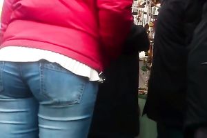 Cute babes with tight asses receive caught on my hidden livecam in the street