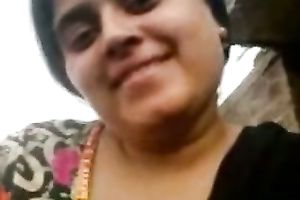 My chunky Indian GF gives me a oral-sex in homemade movie