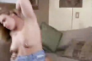 Slutty blond floozy blows hard weenie with great want