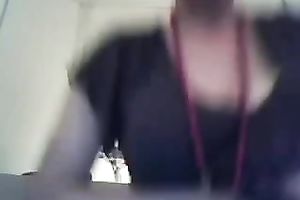 Freaky dilettante cougar on cam and her saggy boobie bags