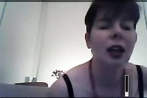Freaky dilettante cougar on cam and her saggy boobie bags