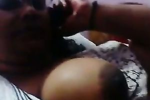 Boobalicious Indian nympho lets her paramour engulf her nipps