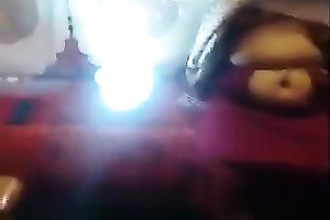 Boobalicious Indian nympho lets her paramour engulf her nipps