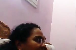 Boobalicious Indian nympho lets her paramour engulf her nipps