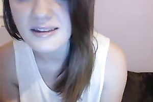 American wench demonstrates her astounding love bubbles and gazoo for the livecam