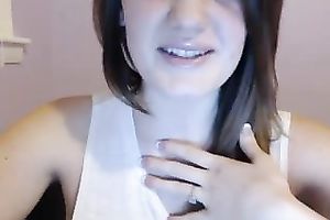 American wench demonstrates her astounding love bubbles and gazoo for the livecam