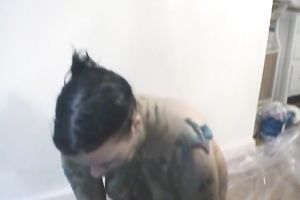 Amateur hoe Marie plays with paints in homemade solo