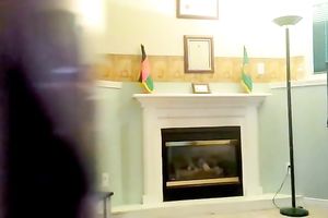 My curvy dark GF shows her twerking skills in front of a livecam