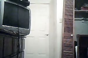 Chunky swarthy woman with thick haunches dances for me in a hawt way