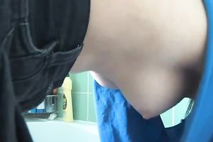 My dark brown GF flashes her scoops whilst cleaning the bathtub