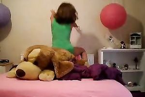 My super hawt girlfriend knows how to disrobe seductively