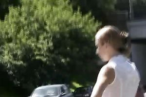 Here again this Russian urinate fetishist pees in public