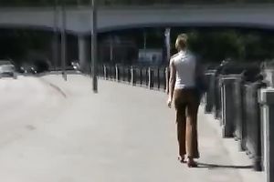 Here again this Russian urinate fetishist pees in public