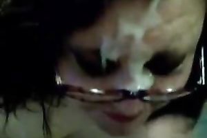 My cum-addicted girlfriend sucks my cock until that babe receives a facial